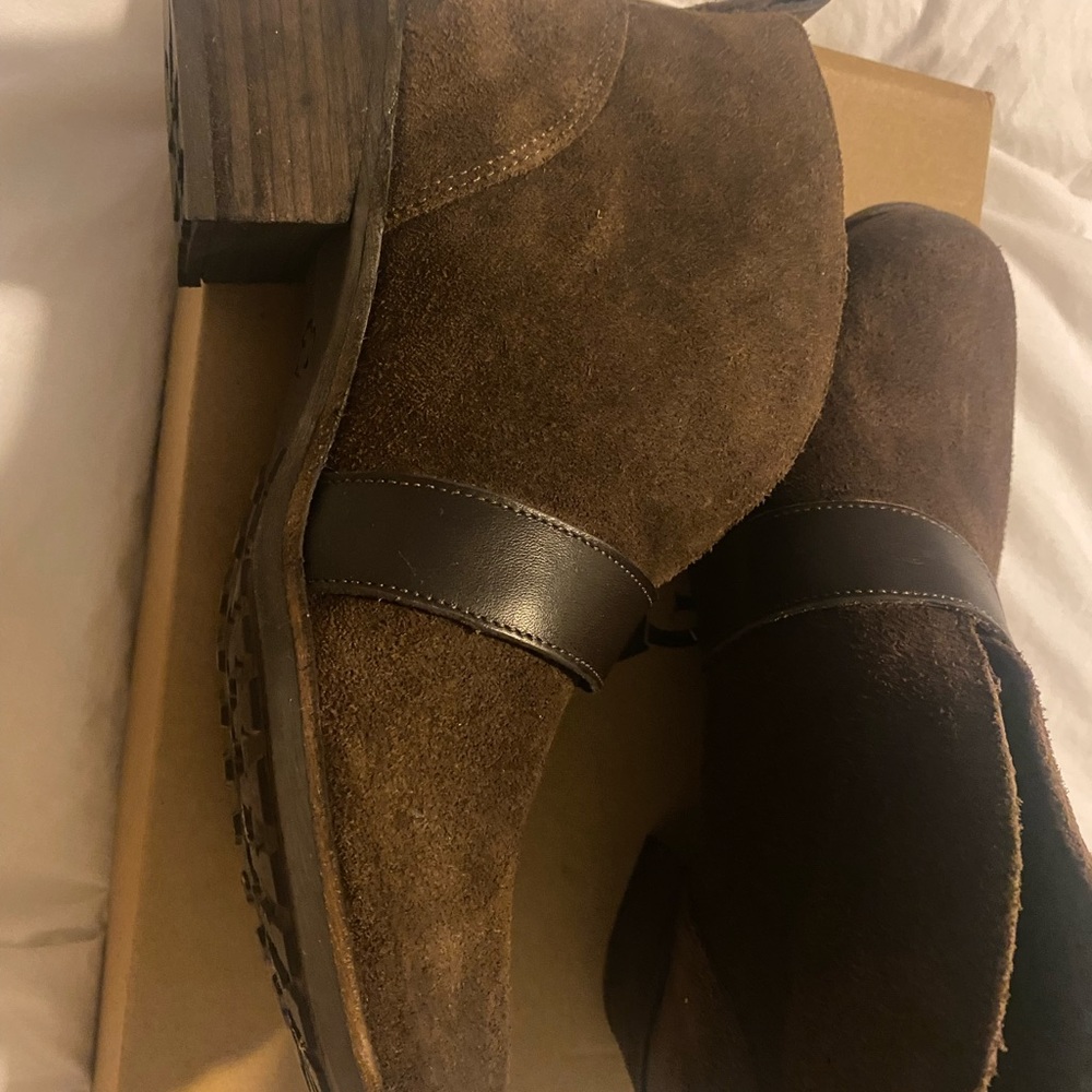 Ugg belted wright bootie - Picture 6 of 6